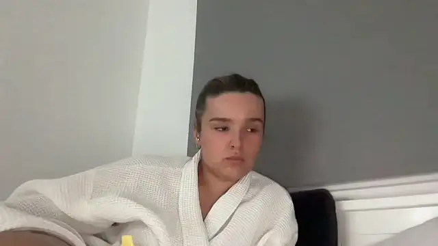 maisiesmithx online show from April 2026 08:11:01 PM