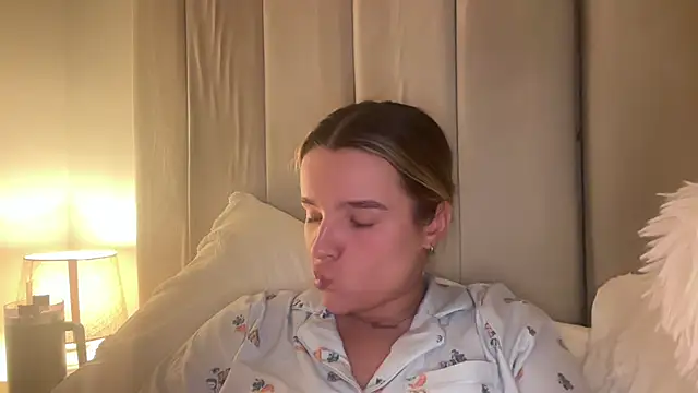 maisiesmithx online show from July 2026 02:40:01 AM