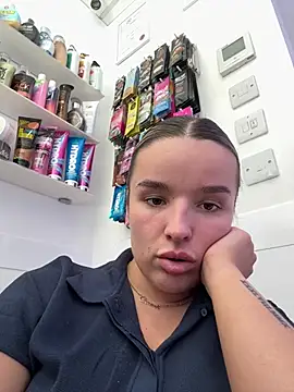 maisiesmithx online show from July 2026 01:48:01 PM