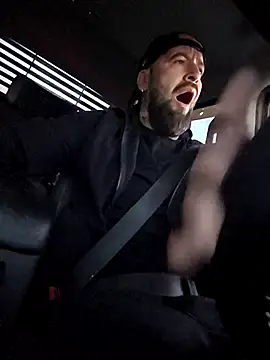 Beardedtattood online show from October 2025 11:44:02 AM