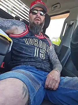 Snapshot of Beardedtattood chatting on May 2026 02:58:02 PM Beardedtattood online show from May 2026 02:58:02 PM