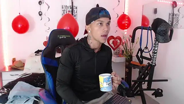 Leonard Price online show from February 2025 05:26:02 AM