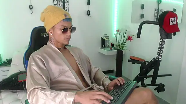 Leonard Price online show from February 2025 02:06:02 AM