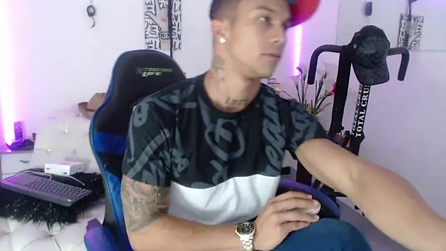 Leonard Price online show from February 2025 02:42:02 AM