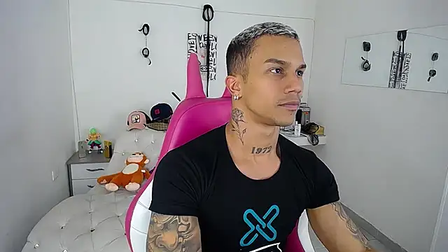 Leonard Price online show from September 2025 02:03:02 AM