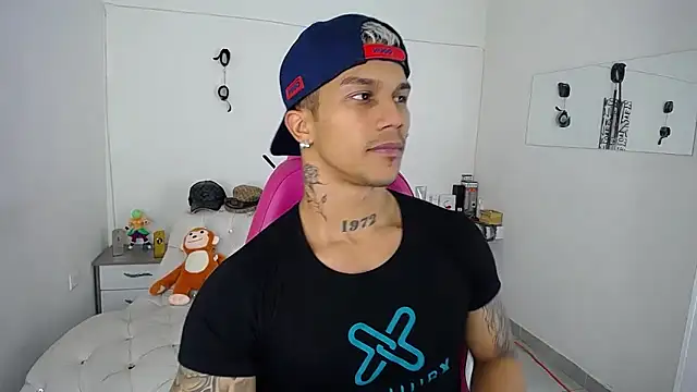 Leonard Price online show from September 2025 01:33:02 AM