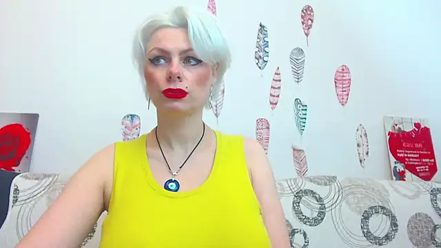 ForeverBarbie  online show from February 2026 10:28:01 PM