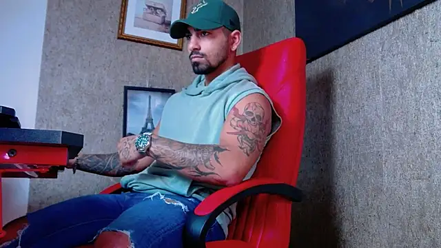 NigelBoydXXX online show from December 2024 07:40:01 AM