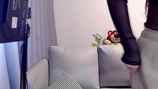 Snapshot of Little-sweet chatting on January 2025 12:50:02 PM Little-sweet online show from January 2025 12:50:02 PM