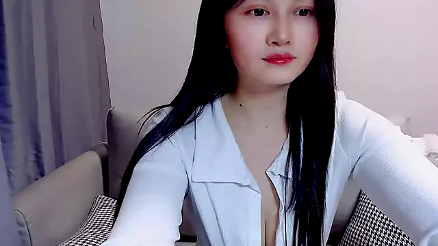 Snapshot of Little-sweet chatting on January 2025 06:28:01 AM Little-sweet online show from January 2025 06:28:01 AM