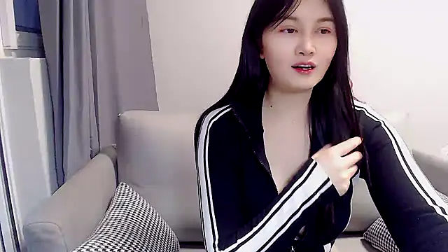 Snapshot of Little-sweet chatting on January 2025 06:46:02 AM Little-sweet online show from January 2025 06:46:02 AM