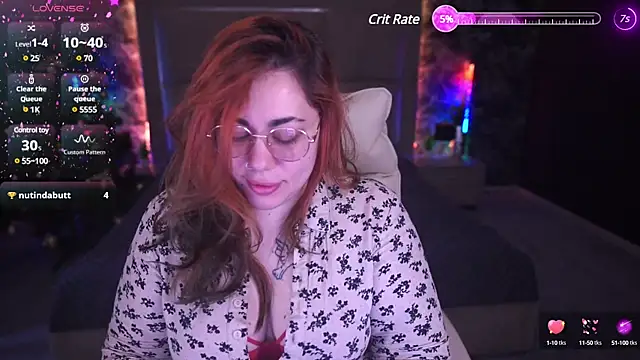 Snapshot of Kittywakee chatting on December 2024 08:18:01 AM Kittywakee online show from December 2024 08:18:01 AM