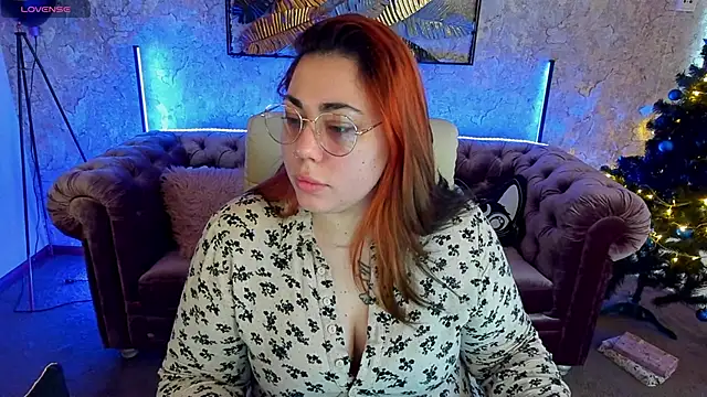 Snapshot of Kittywakee chatting on December 2024 06:53:02 AM Kittywakee online show from December 2024 06:53:02 AM