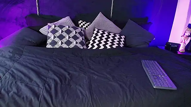 Aylen darkmoor online show from November 2025 07:57:01 PM