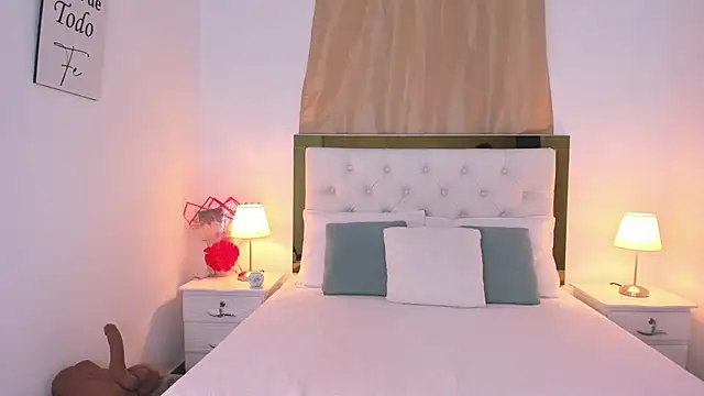 Snapshot of SofiaBosch chatting on September 2025 12:55:02 AM SofiaBosch online show from September 2025 12:55:02 AM