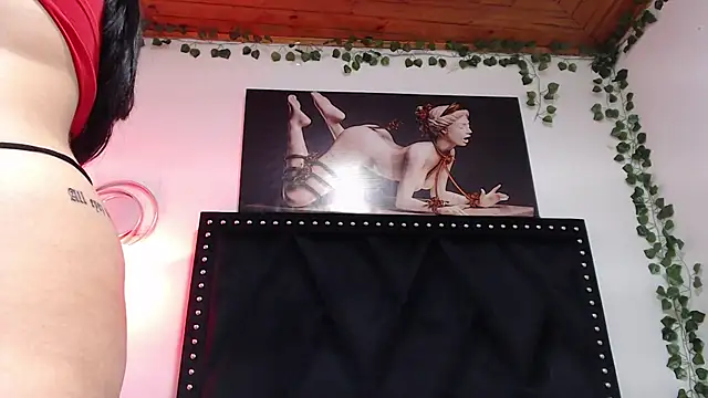 Naia x online show from February 2025 10:34:02 PM