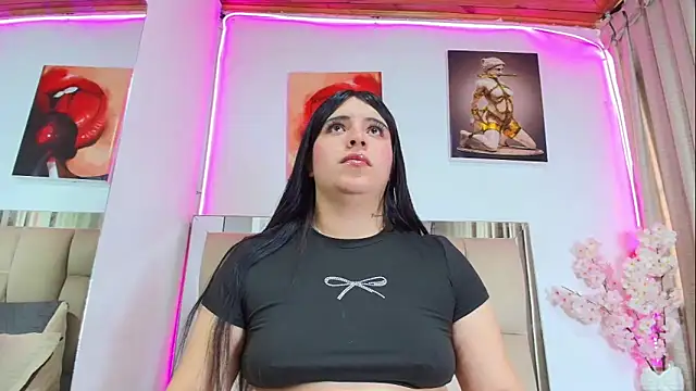 Naia x online show from April 2026 06:48:02 PM