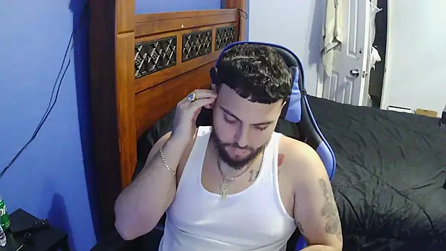 Snapshot of MasterKvn chatting on January 2025 06:01:02 AM MasterKvn online show from January 2025 06:01:02 AM