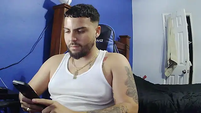 Snapshot of MasterKvn chatting on January 2025 02:04:02 AM MasterKvn online show from January 2025 02:04:02 AM