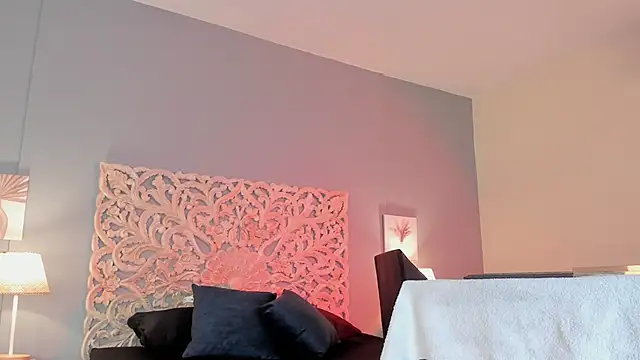 lupeebony online show from October 2025 07:23:02 PM