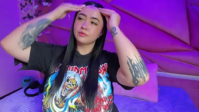 Victoria Rossy online show from October 2025 07:45:02 PM