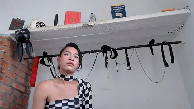 karla bertulucci online show from September 2025 01:33:01 PM