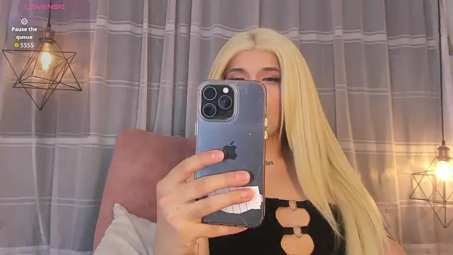 Nyx  Blackwood online show from February 2026 04:18:02 AM