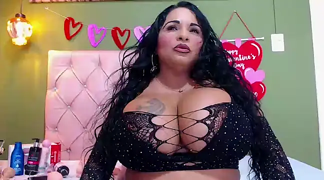 Michelle busty online show from February 2025 10:36:01 PM