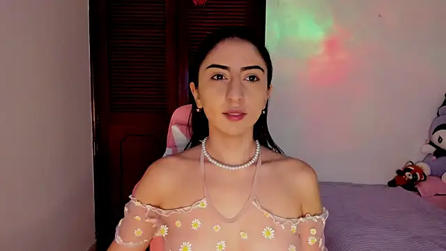 Snapshot of gabyye_capprins chatting on March 2025 07:17:01 PM gabyye capprins online show from March 2025 07:17:01 PM