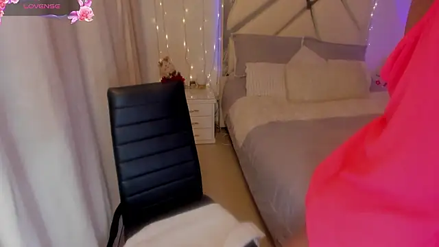 Snapshot of roxannkanneth__ chatting on January 2026 08:18:02 PM roxannkanneth online show from January 2026 08:18:02 PM