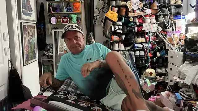 joeytatts66 online show from March 2026 01:44:01 AM