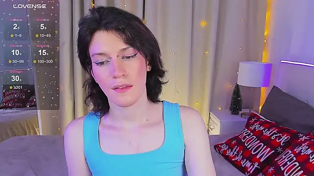 Snapshot of Kolette_Gray chatting on December 2024 03:44:01 PM Kolette Gray online show from December 2024 03:44:01 PM