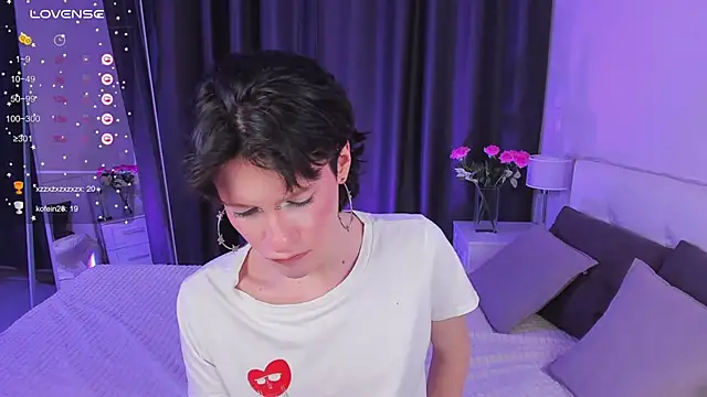 Snapshot of Kolette_Gray chatting on March 2025 10:13:02 AM Kolette Gray online show from March 2025 10:13:02 AM