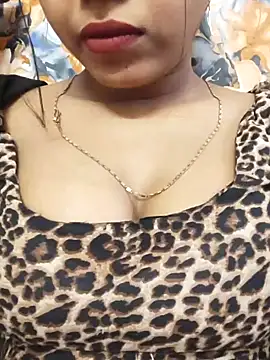 Snapshot of Sania-Love chatting on February 2025 07:44:02 PM Sania-Love online show from February 2025 07:44:02 PM