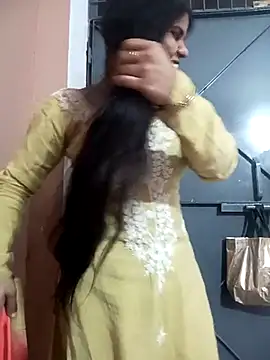 Snapshot of Sania-Love chatting on February 2025 08:11:02 AM Sania-Love online show from February 2025 08:11:02 AM