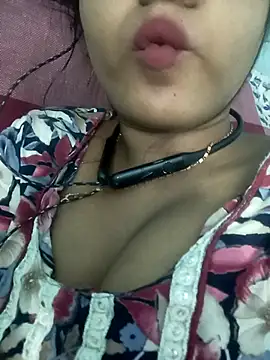 Snapshot of Sania-Love chatting on February 2025 05:53:02 PM Sania-Love online show from February 2025 05:53:02 PM