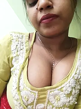 Snapshot of Sania-Love chatting on February 2025 07:08:02 PM Sania-Love online show from February 2025 07:08:02 PM