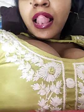 Snapshot of Sania-Love chatting on February 2025 10:26:02 PM Sania-Love online show from February 2025 10:26:02 PM