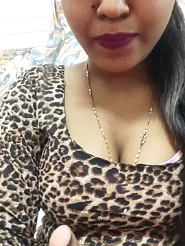 Snapshot of Sania-Love chatting on February 2025 07:35:02 PM Sania-Love online show from February 2025 07:35:02 PM