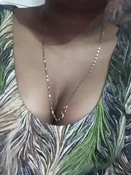 Snapshot of Sania-Love chatting on March 2025 09:05:02 PM Sania-Love online show from March 2025 09:05:02 PM