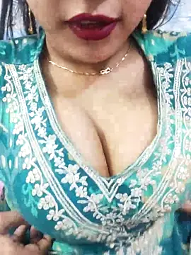 Sania-Love online show from April 2026 11:40:02 PM