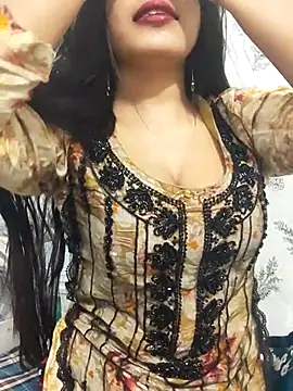 Snapshot of Sania-Love chatting on June 2026 11:58:01 PM Sania-Love online show from June 2026 11:58:01 PM