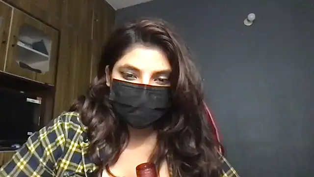 Snapshot of callmeshreya chatting on April 2026 12:29:02 PM callmeshreya online show from April 2026 12:29:02 PM