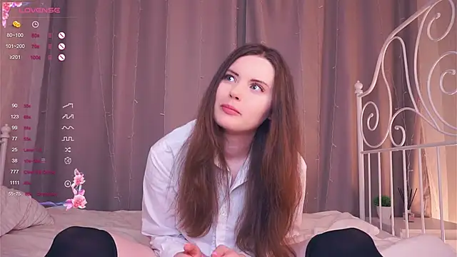 Snapshot of LoraDevon chatting on February 2025 01:45:01 AM LoraDevon online show from February 2025 01:45:01 AM