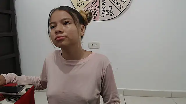 Naomi991 online show from September 2025 09:26:01 PM