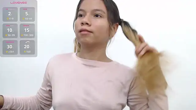 Naomi991 online show from October 2025 09:14:01 PM