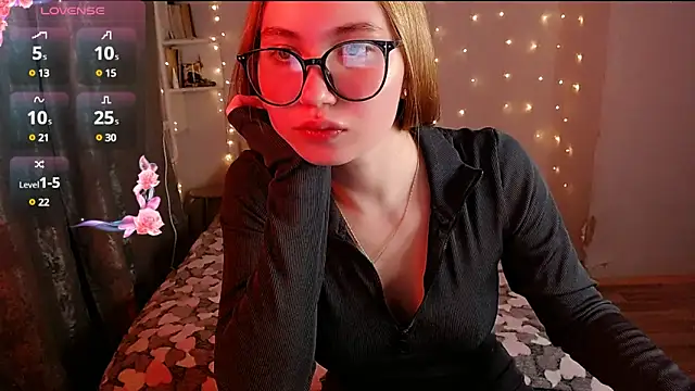 Snapshot of Miya_Mark chatting on January 2025 04:04:02 PM Miya Mark online show from January 2025 04:04:02 PM