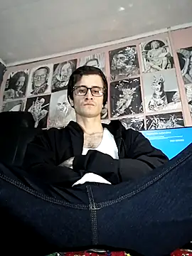 Loggan donnelly online show from January 2026 07:11:01 PM