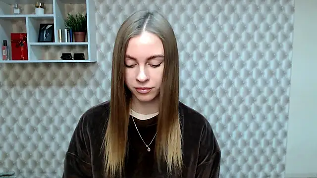 AlisaCatty  online show from December 2024 08:22:02 AM