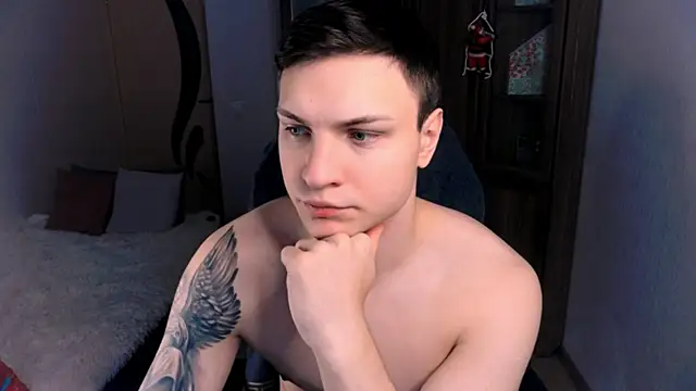 handsome guy01 online show from December 2024 10:32:02 PM